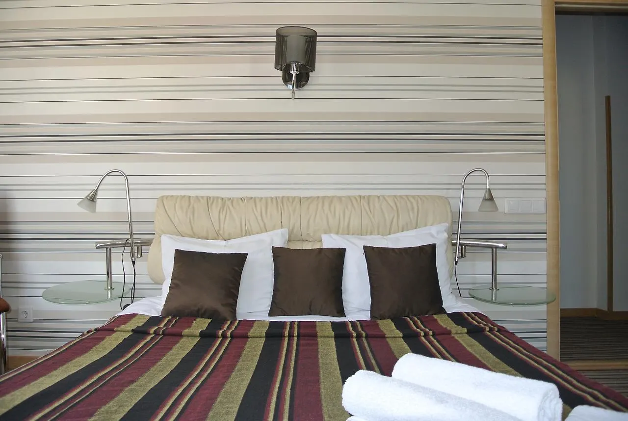 Mini Hotel On Poznyaky 키예프