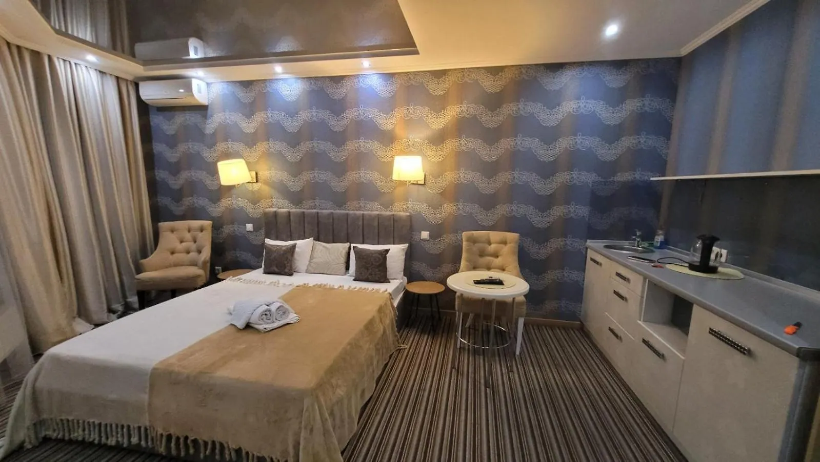 Mini Hotel on Poznyaky Kiev
