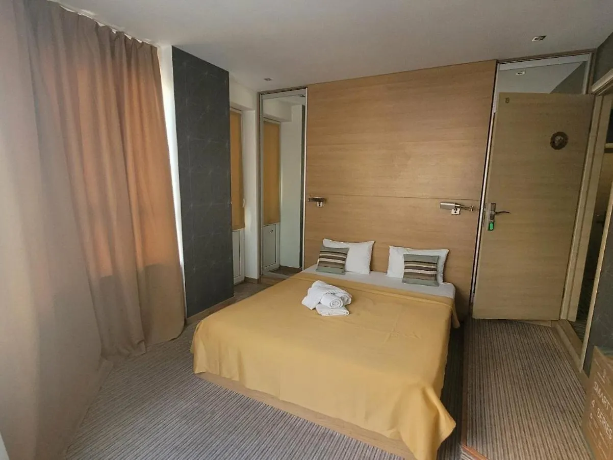 Mini Hotel on Poznyaky Kiev